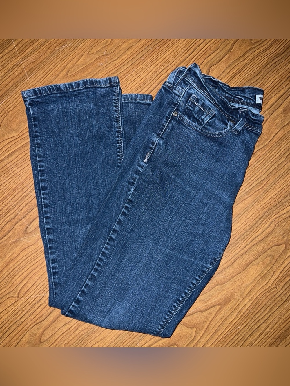 Levi Womens Bootcut Jeans Size 4 Short W27 Darker Wash - Picture 3 of 7